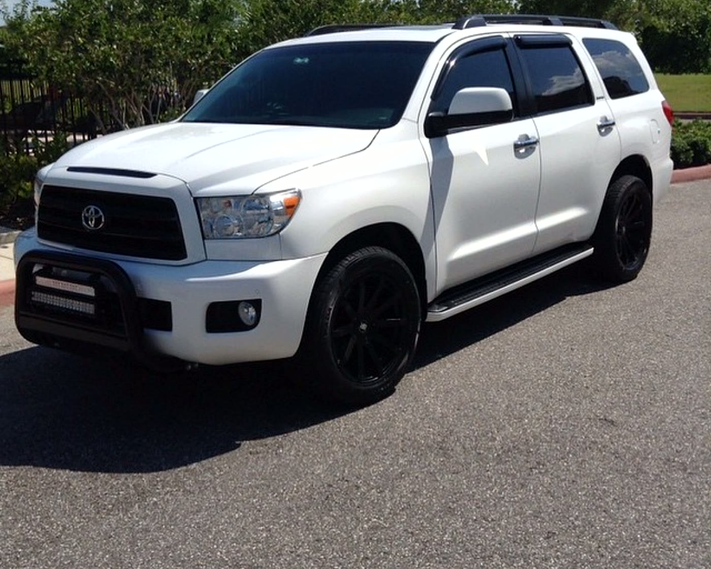 Toyota Sequoia full exterior detail